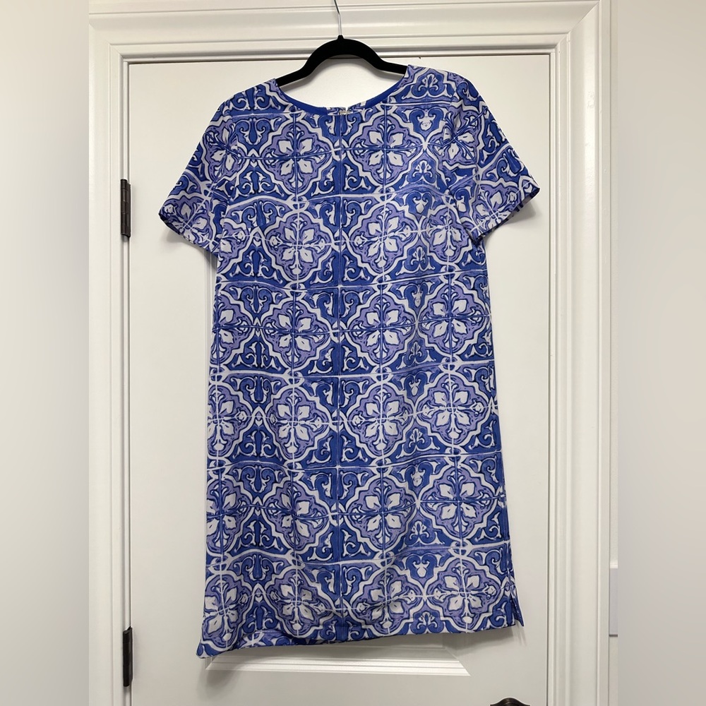 The Limited, size M, blue and white patterned dress